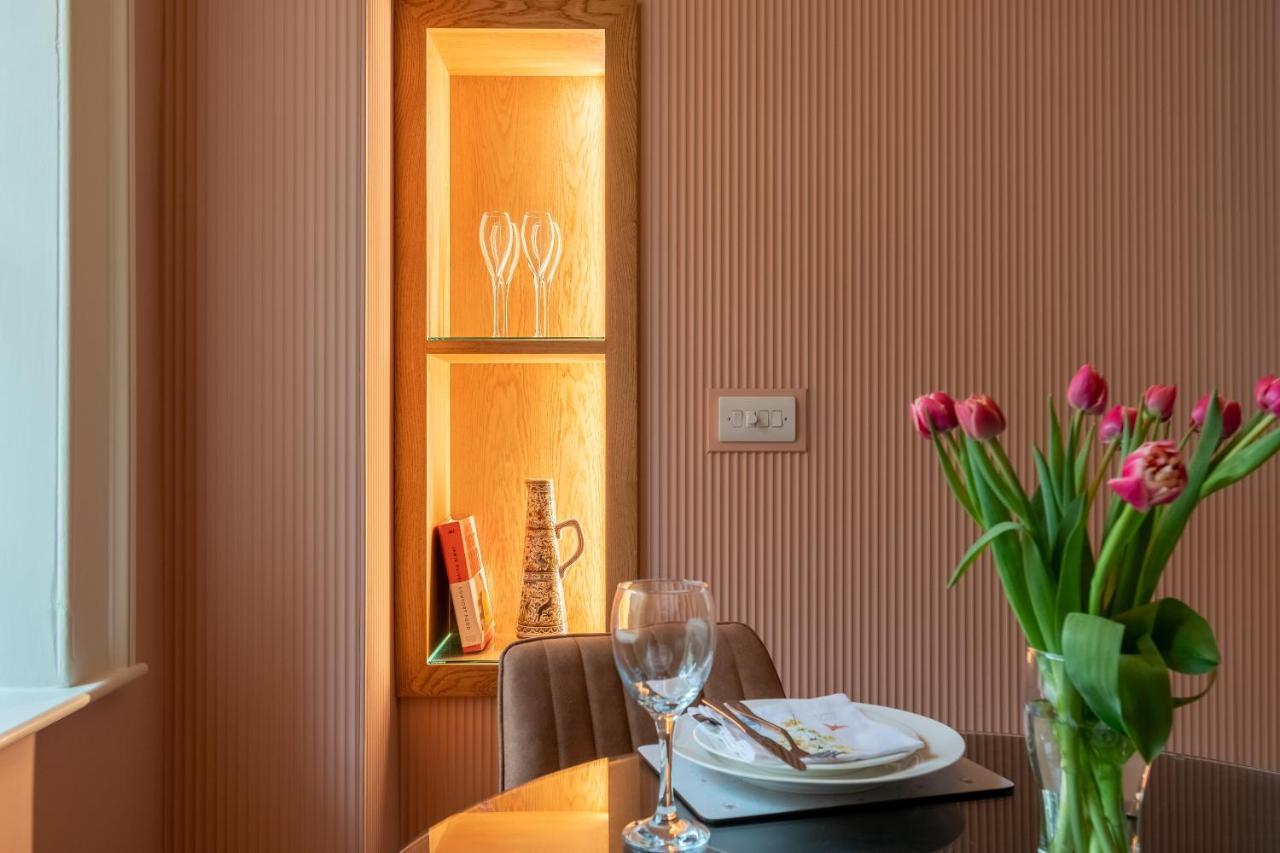 Russell House Suites Bath Extérieur photo