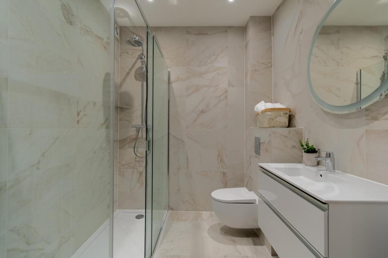 Russell House Suites Bath Extérieur photo