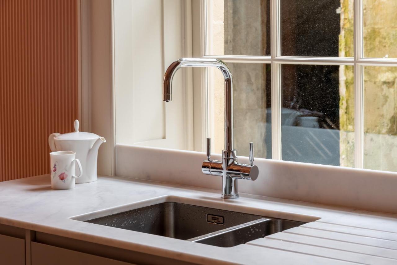 Russell House Suites Bath Extérieur photo