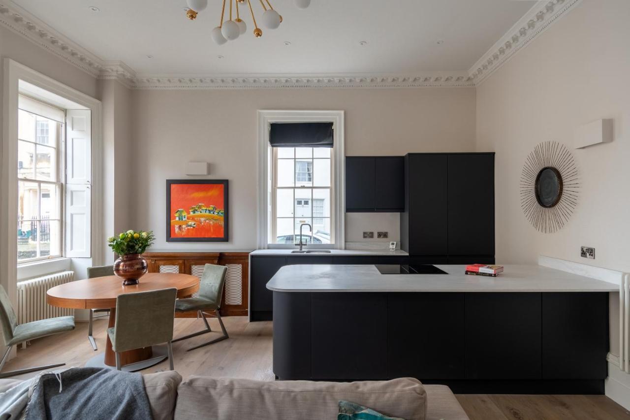 Russell House Suites Bath Extérieur photo