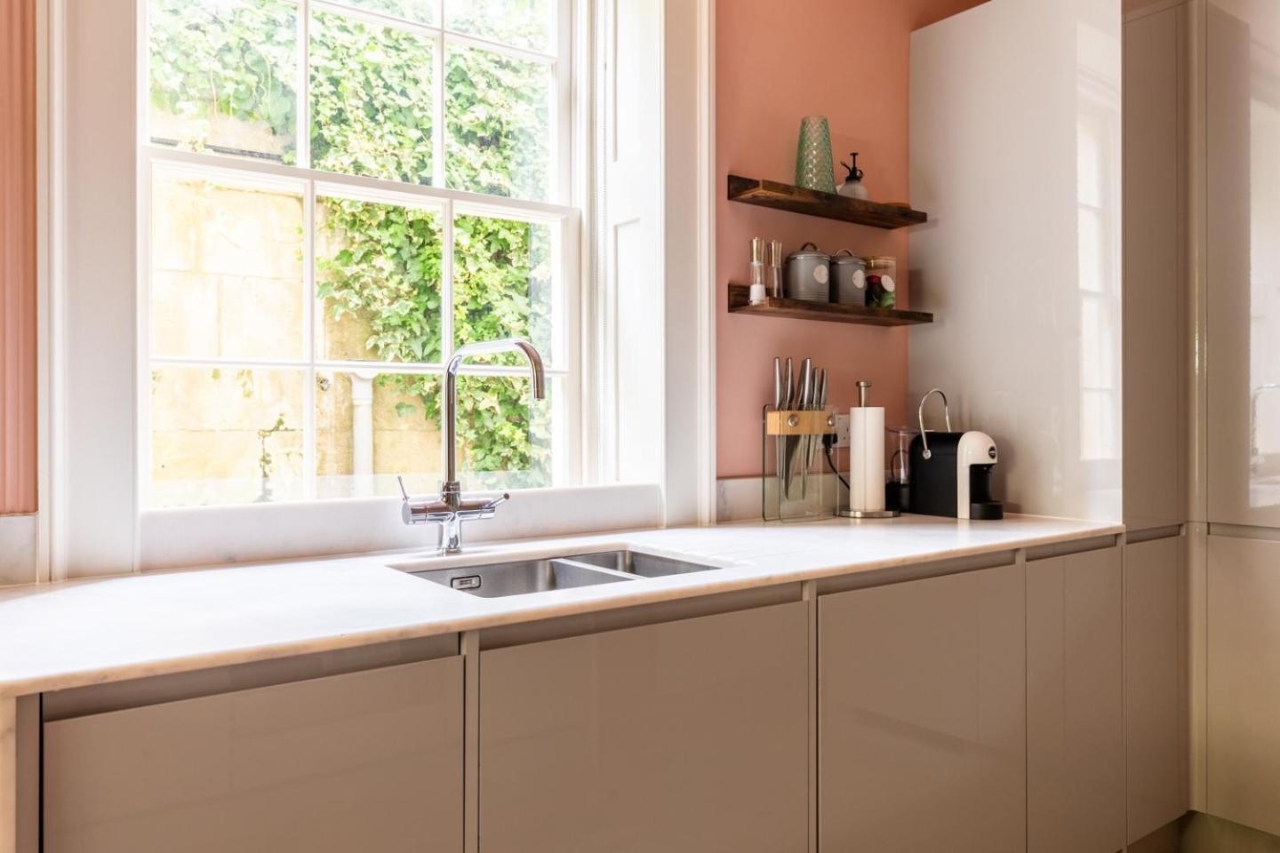 Russell House Suites Bath Extérieur photo