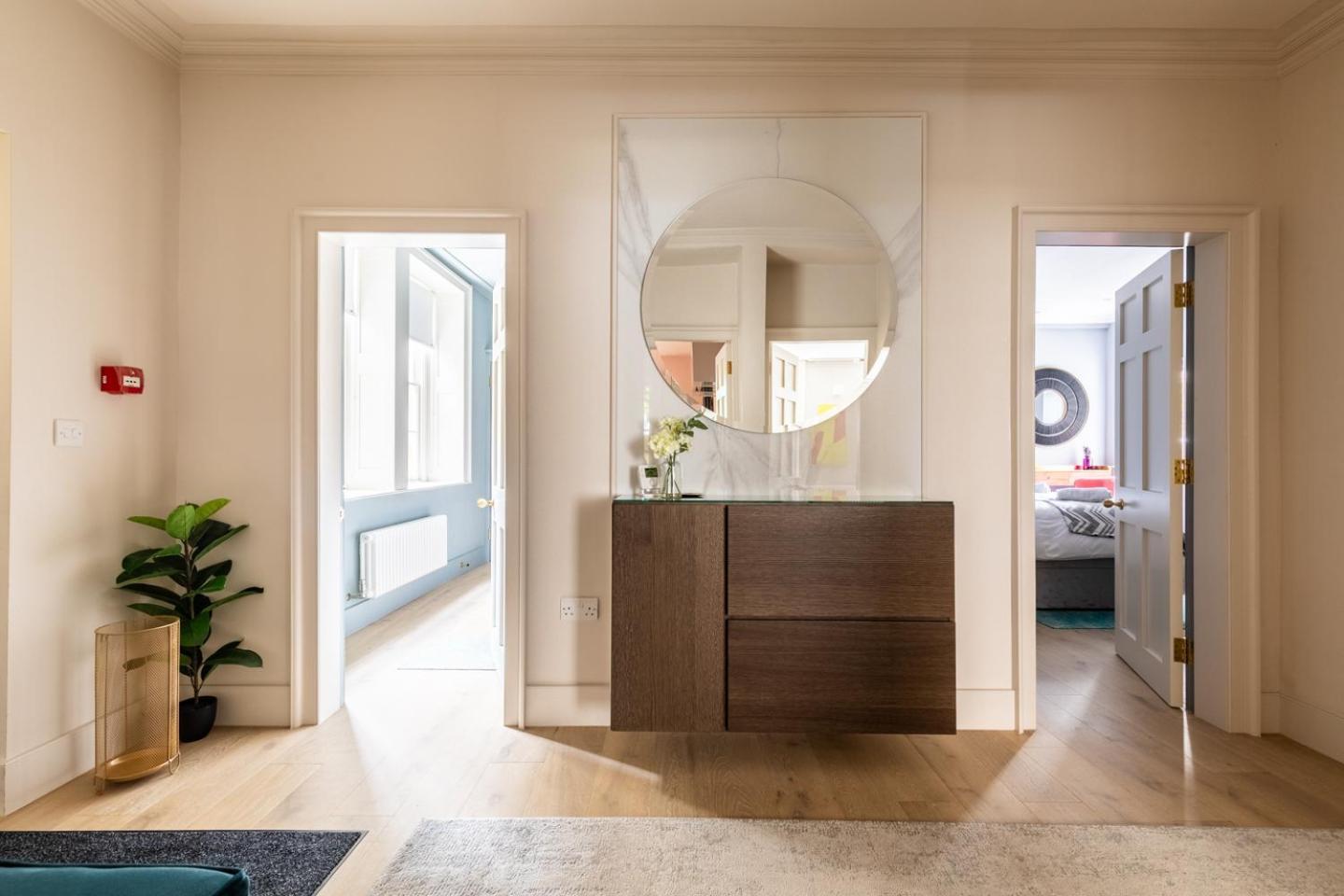 Russell House Suites Bath Extérieur photo